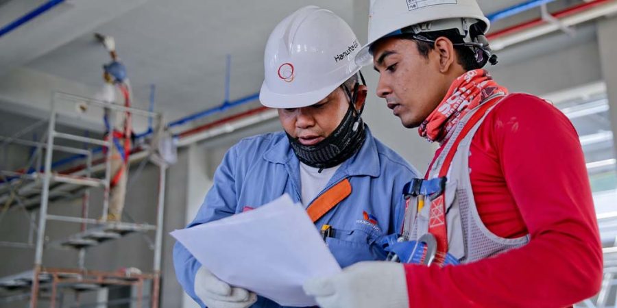 Ingeniero civil en obra